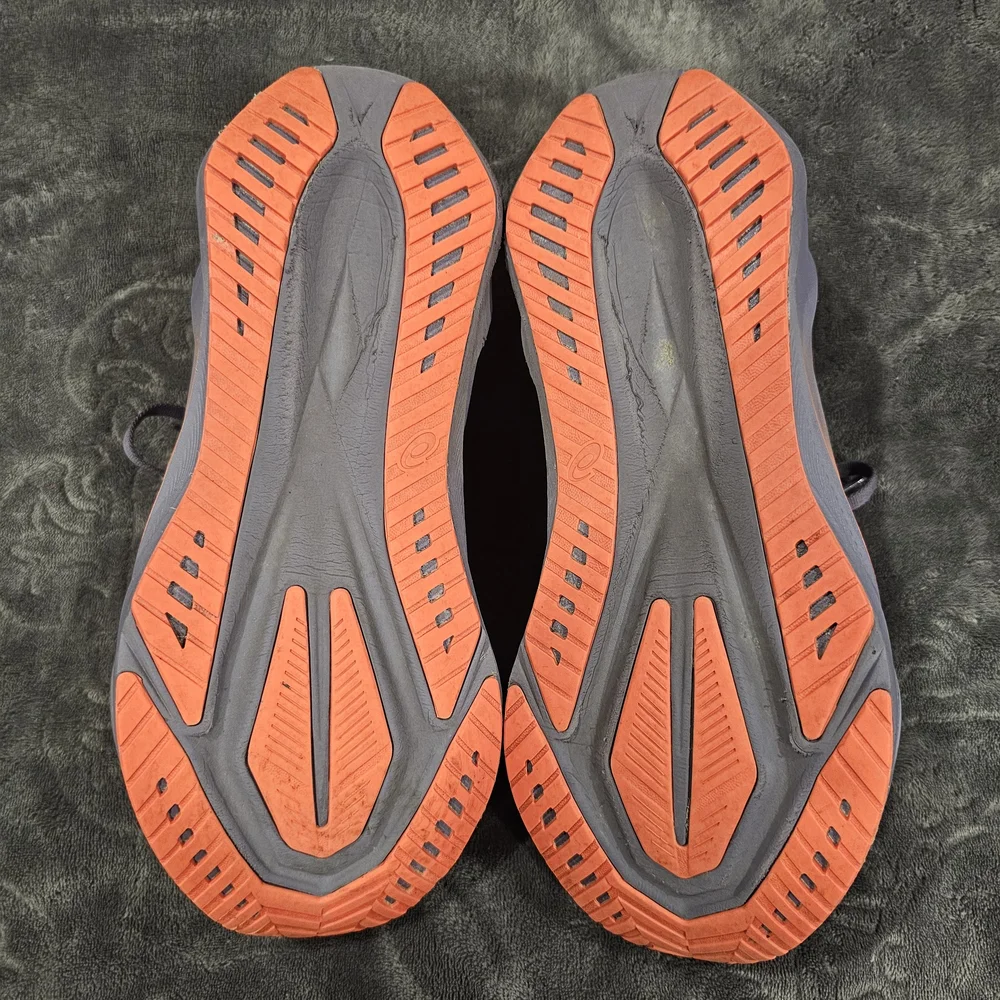 Men's ASICS Novablast - Picture 6 of 9